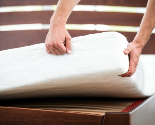 La question qui revient tout le temps ... Quand et pourquoi faut t'il retourner son matelas ?